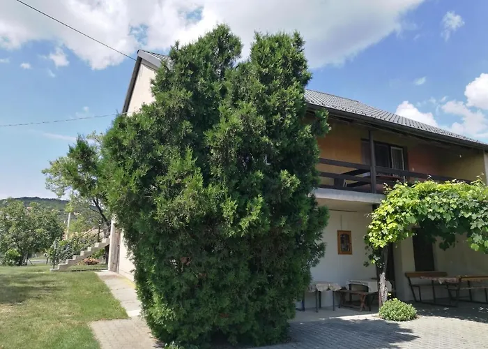 Eva Apartmanhaz 3 تشوباك